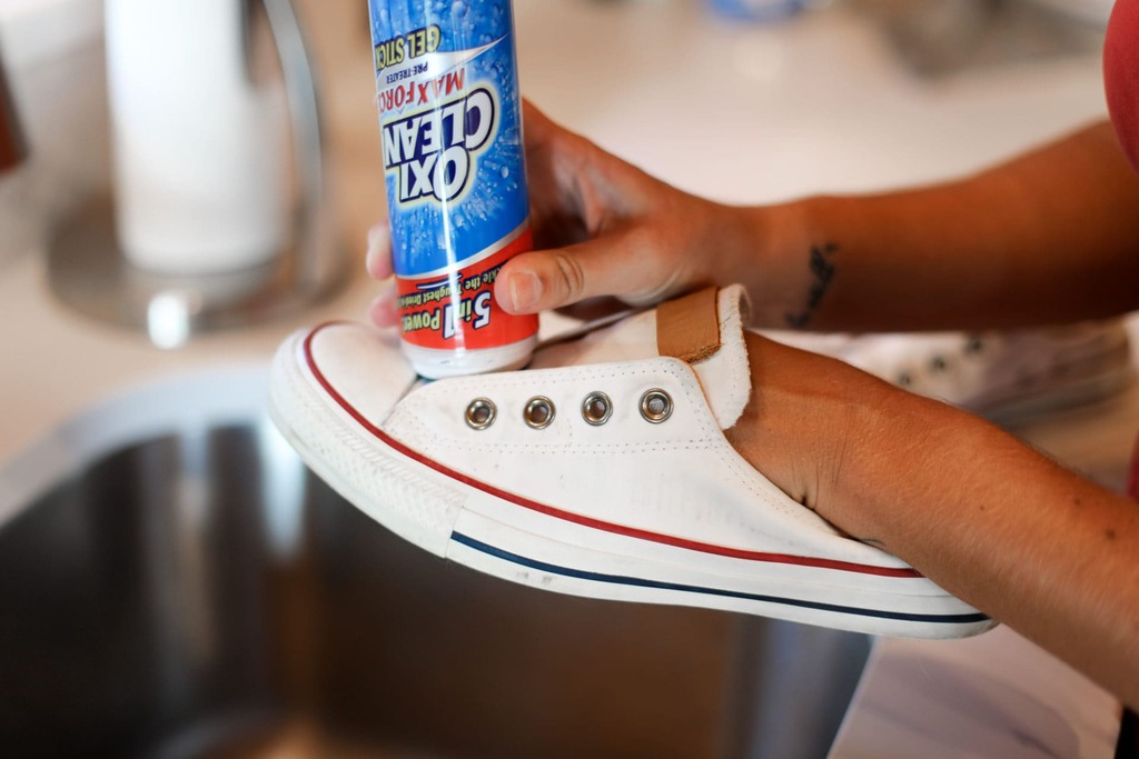 How to Clean White Converse Shoes with Effective Ways