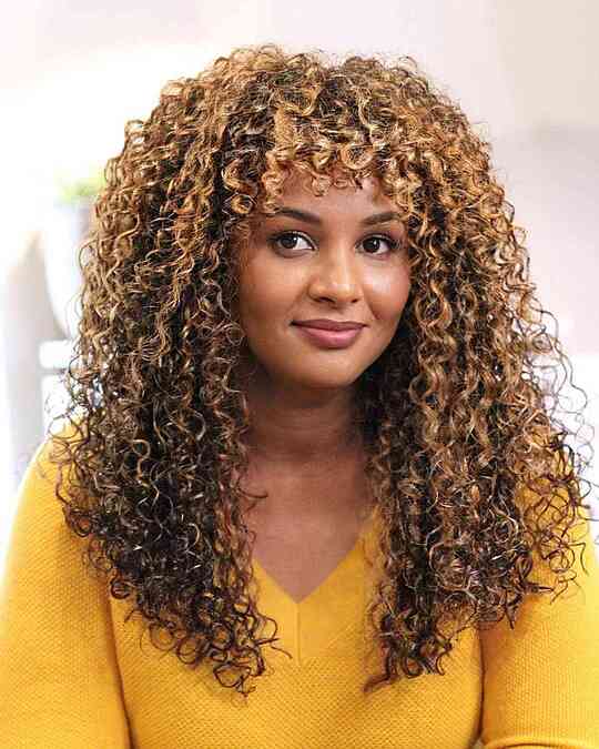 layered haircuts for curly hair