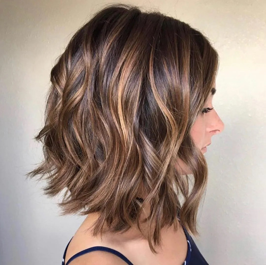 Shoulder Length Haircuts for Women with Highlights