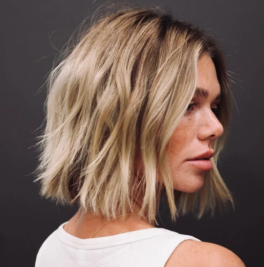 Shoulder Length Haircuts with Short Layers