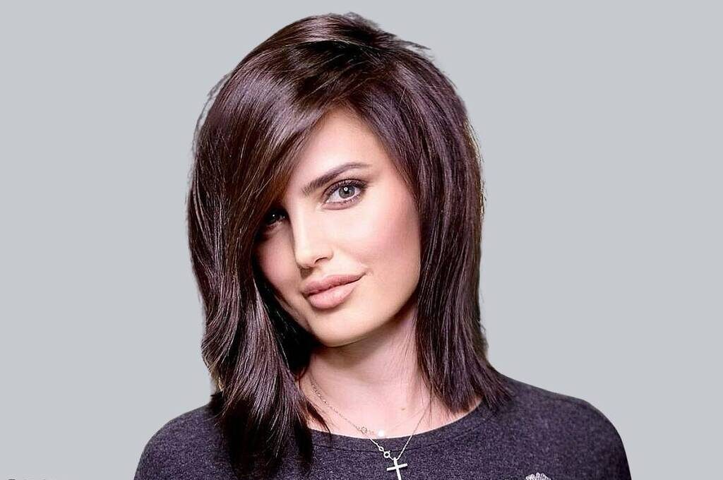 Shoulder Length Haircut with Side Bangs