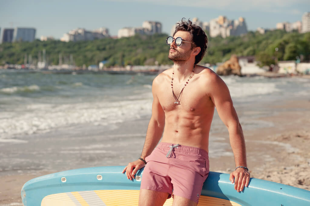 An Ultimate Guide on How to Define Swimwear Look for Men